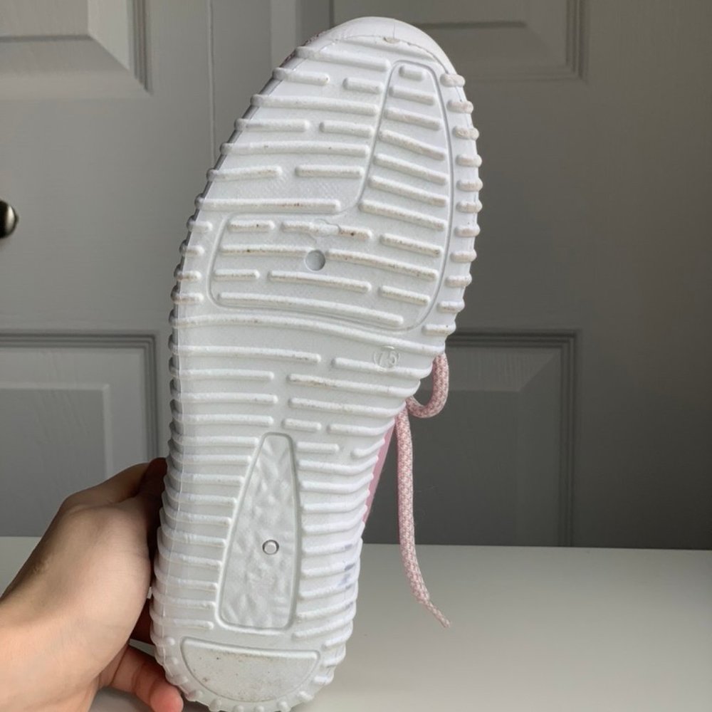 Pink sneakers - Picture 7 of 7